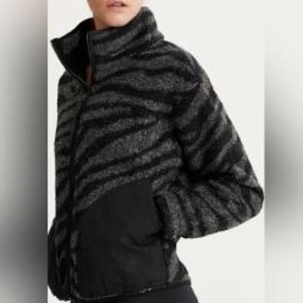 🔴 Varley - 'Napoli Sherpa' Full Zip Teddy Jacket